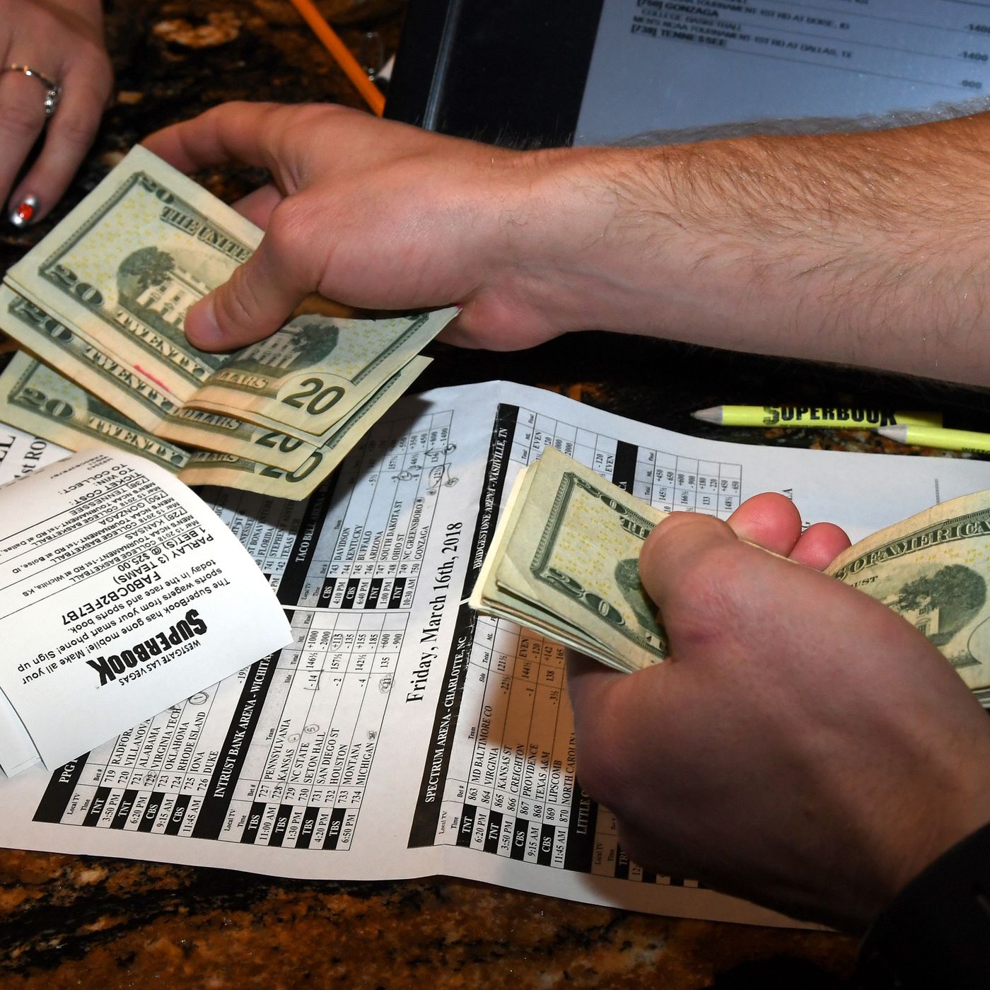 Photo: how does vegas make money on sports betting